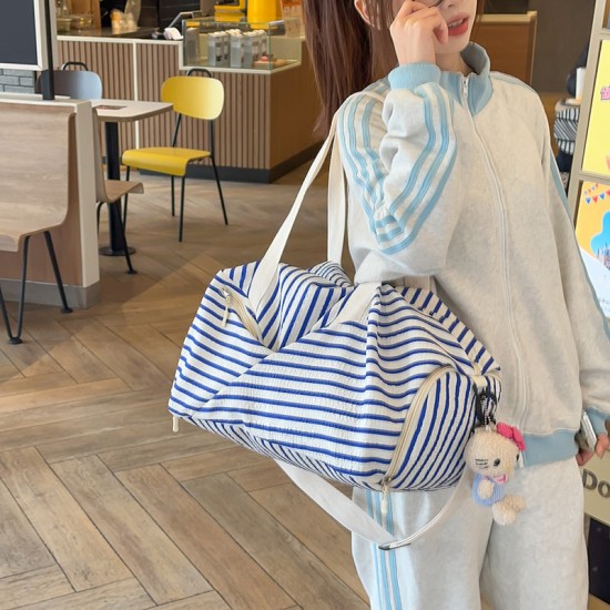 Stylish and versatile travel luggage with shoe compartment, wet/dry separation, sports yoga bag Stylish and versatile travel luggage with shoe compartment, wet/dry separation, sports yoga bag