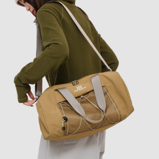 Stylish, trendy, cross-cord travel bag, simple, everyday outdoor travel bag. Stylish, trendy, cross-cord travel bag, simple, everyday outdoor travel bag.