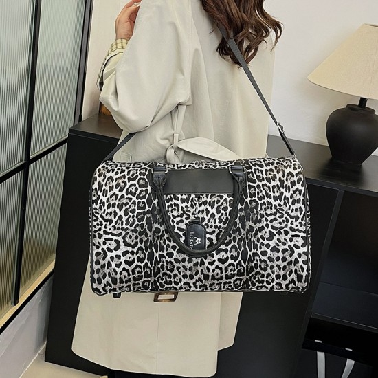 Personalized travel bags with niche designs, large capacity, European and American leopard print trolley bags. Personalized travel bags with niche designs, large capacity, European and American leopard print trolley bags.