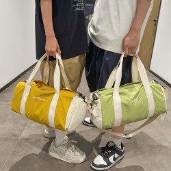 Lightweight and casual travel bag, Korean-style fashionable yoga and fitness bag, large-capacity couple's crossbody sports bag Lightweight and casual travel bag, Korean-style fashionable yoga and fitness bag, large-capacity couple's crossbody sports bag