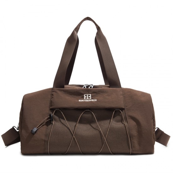 Stylish, trendy, cross-cord travel bag, simple, everyday outdoor travel bag. Stylish, trendy, cross-cord travel bag, simple, everyday outdoor travel bag.