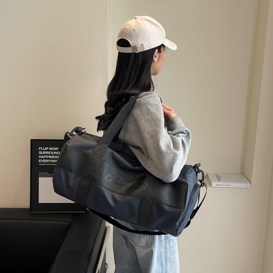 Large-capacity gym bag, men's and women's travel bag, women's short-distance lightweight business travel carry-on bag, portable storage crossbody bag Large-capacity gym bag, men's and women's travel bag, women's short-distance lightweight business travel carry-on bag, portable storage crossbody bag