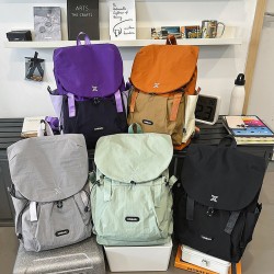 Lightweight backpack Large-capacity work bags for junior high school students, new ultralight backpacks for outdoor travel and commuting, suitable for university students. Lightweight backpack Large-capacity work bags for junior high school students, new ultralight backpacks for outdoor travel and commuting, suitable for university students.